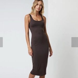 Vuori Halo Essential dress brown size medium
